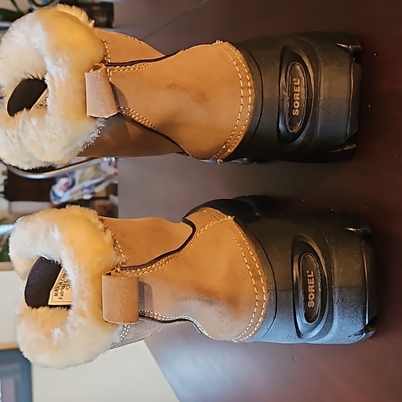 SOREL Ice Cave Women's Boots THINSULATE Faux Fur sz 9 - Picture 8 of 10